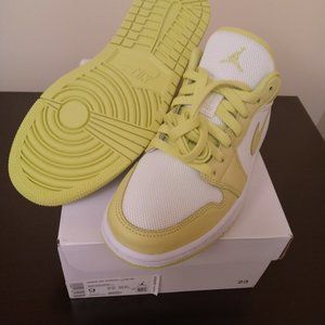 Women's Air Jordan 1 Low SE